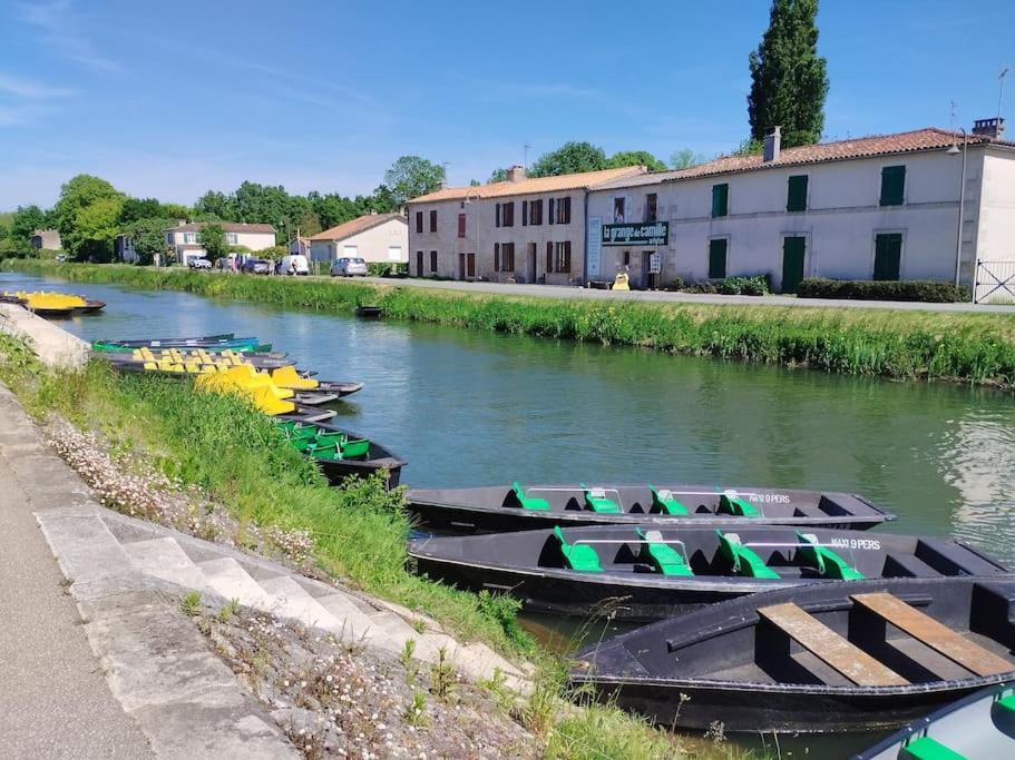 Gite Le Vieux Moulin Sansais ภายนอก รูปภาพ